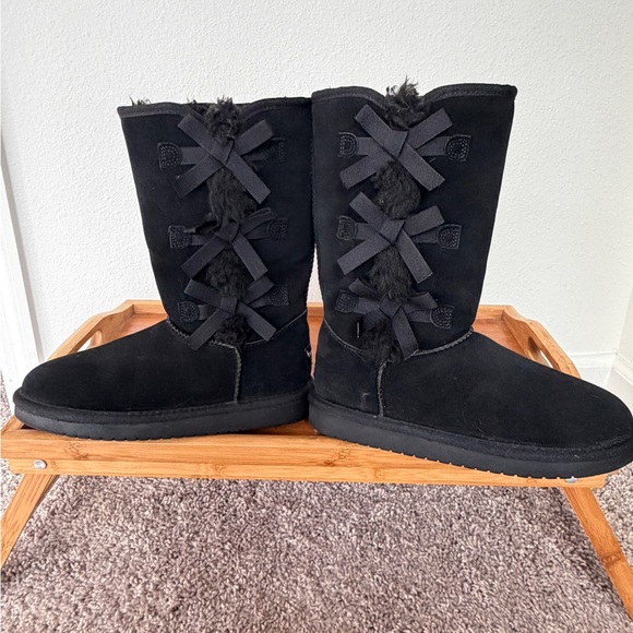 Koolaburra by UGG Victoria Boots Suede Black Kids Sz 3 Triple Bows Winter Cozy - Picture 7 of 12